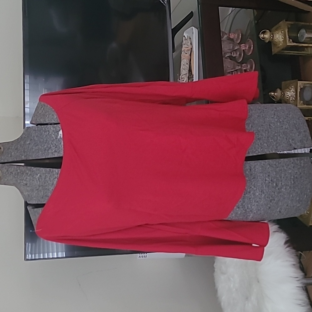 Venus red bell sleeve shirt